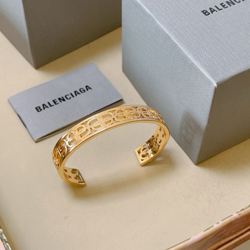 Ba1en*iaga bracelets